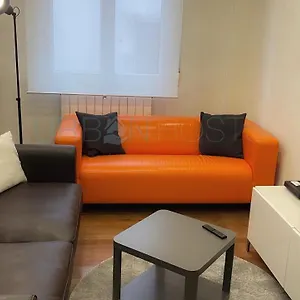 Vivienda Turistica Urbana En Santuchu, Comoda, Funcional Y Con Parking Appartement